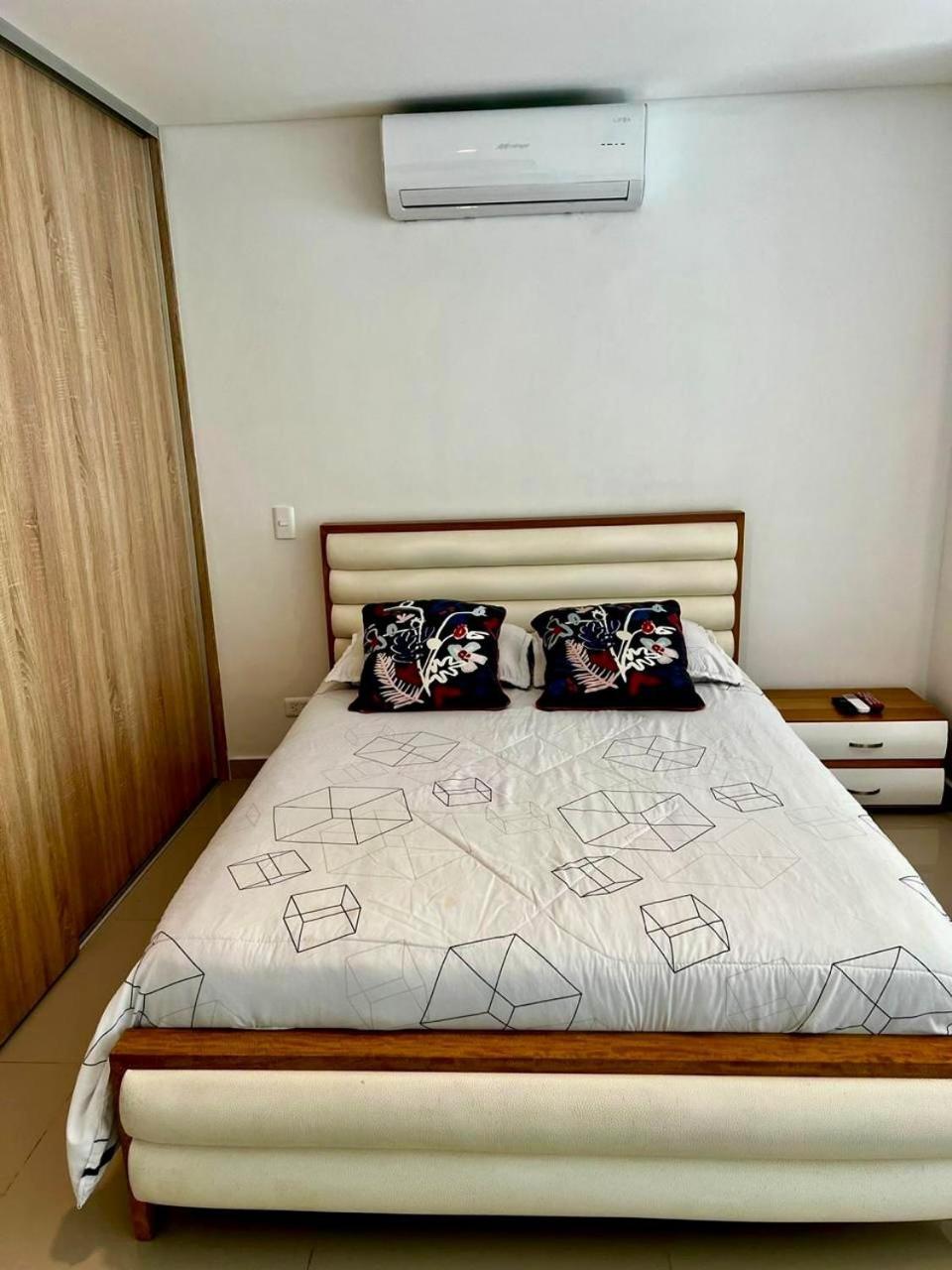 Apartamentos Cartagena Marbella Suite ภายนอก รูปภาพ